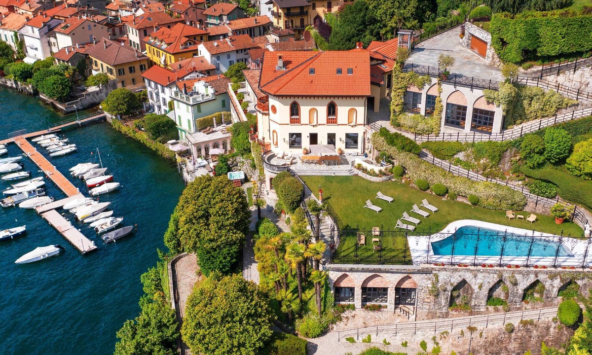 Torno Villa | A waterfront masterpiece with pool, dock and historic charm! - Villa Polli