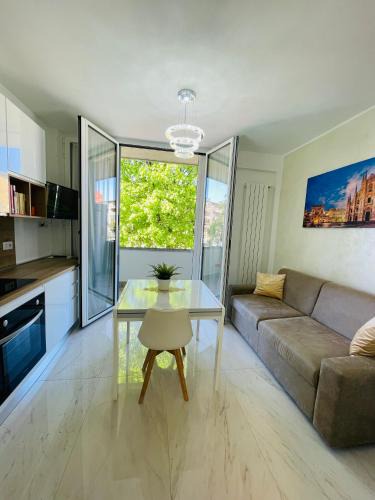 Lorenteggio Apartment | Aldoka