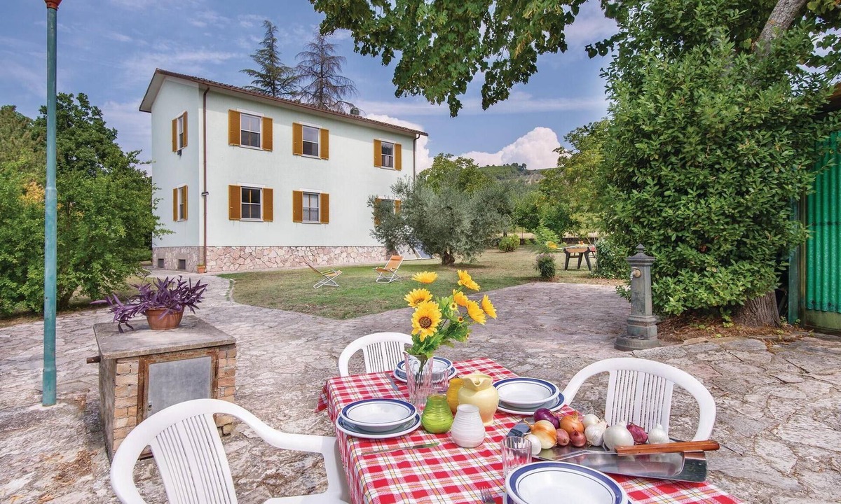 Spoleto House | Amazing home in Spoleto with WiFi