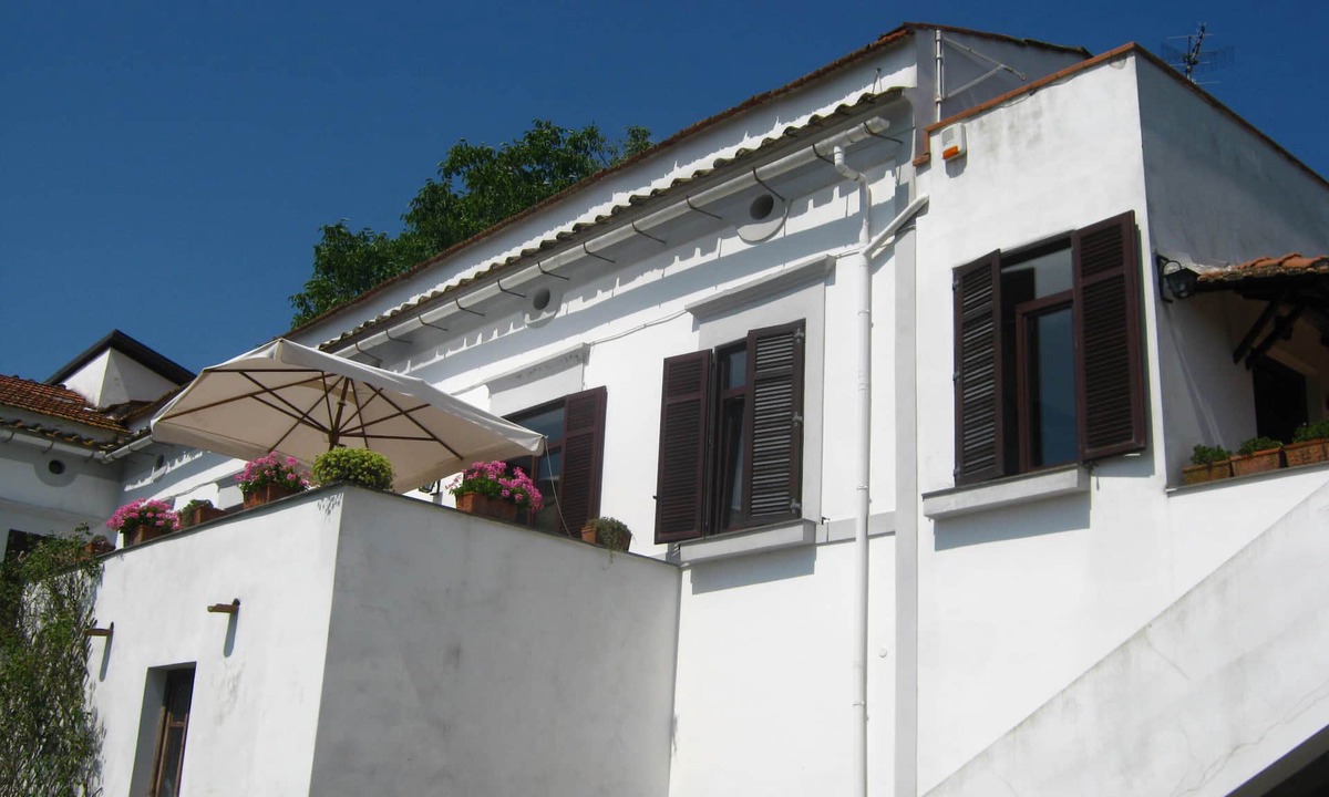 Cava de' Tirreni House | Ancient "CASOLARE ULIVETO" near POMPEI/AMALFI Coast with affiliated POOL