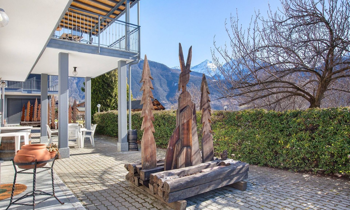 Saint-Pierre Apartment | Apartment 'A7' with Mountain View, Private Terrace and Wi-Fi