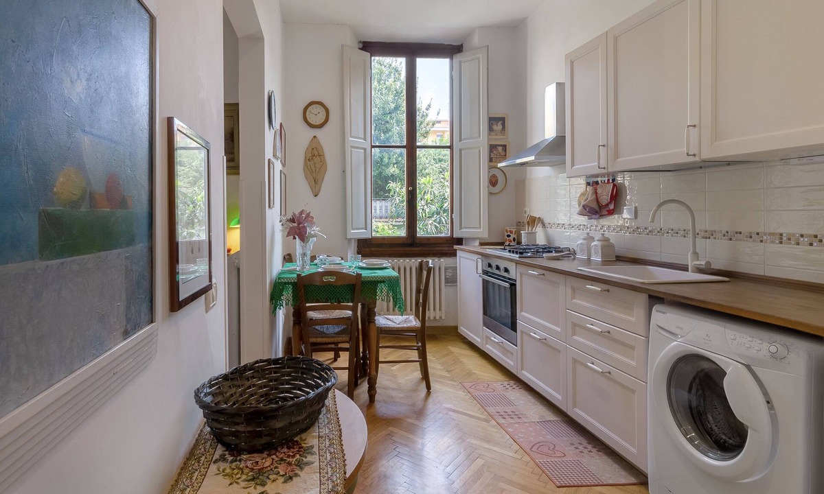 Le Cure Apartment | Apartment 'Cristina Firenze' with Balcony, Garden & Wi-Fi