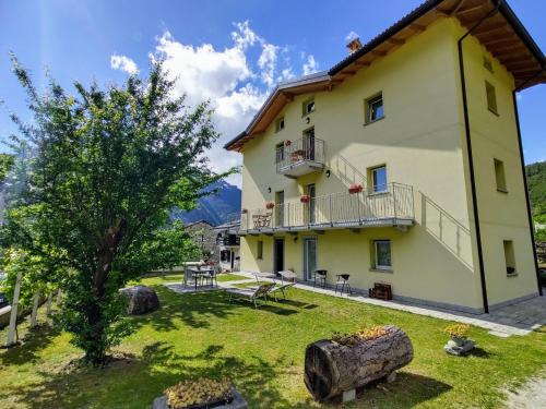 Valtellina Apartment | Apartment Gruf by Interhome