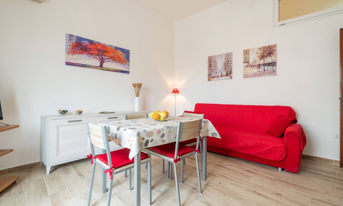Decimomannu Apartment | Apartment 'Il Decimomiglio' with Balcony