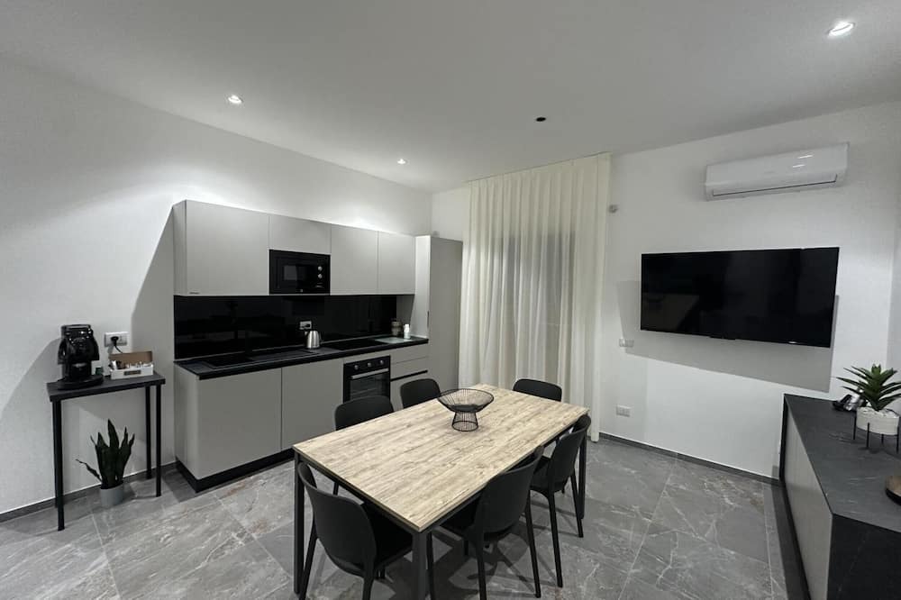 Partinico Apartment | Apartment 'La Rocca D'amuri - Aura' with Balcony, Wi-Fi and Air Conditioning