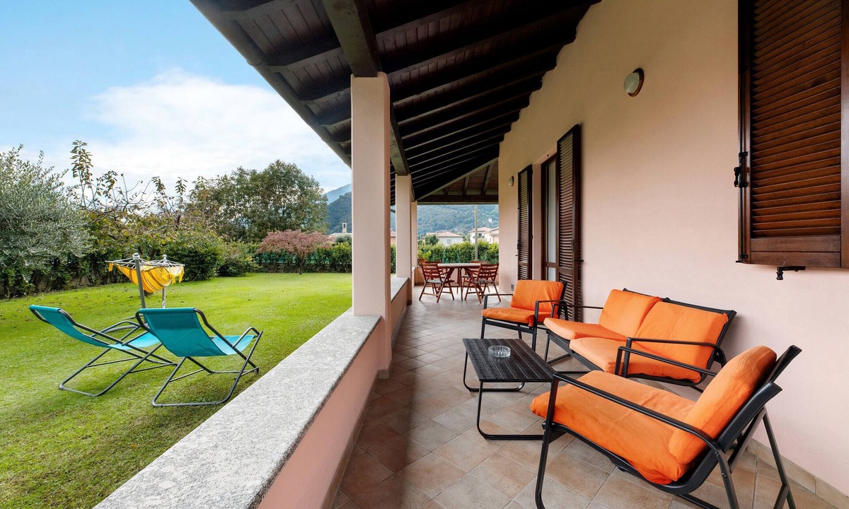 Dongo Apartment | Apartment 'Lago' with Mountain View, Private Terrace and Wi-Fi