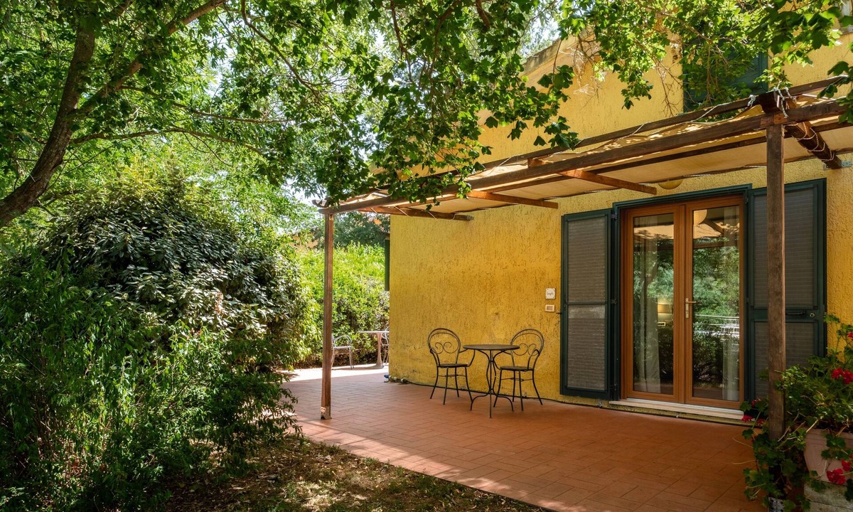 Capalbio Apartment | Apartment 'Rosaspina - 7' with Shared Pool, Shared Terrace and Air Conditioning