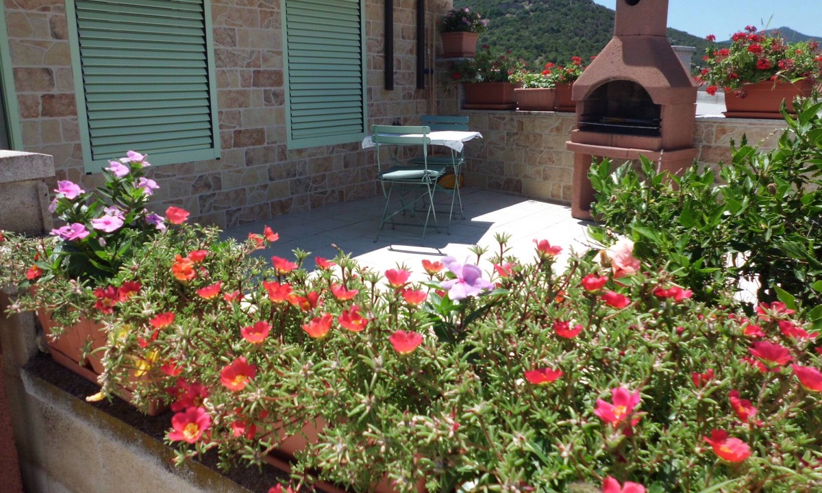 Teulada Apartment | Apartment sleeps 2 with terrace and barbecue