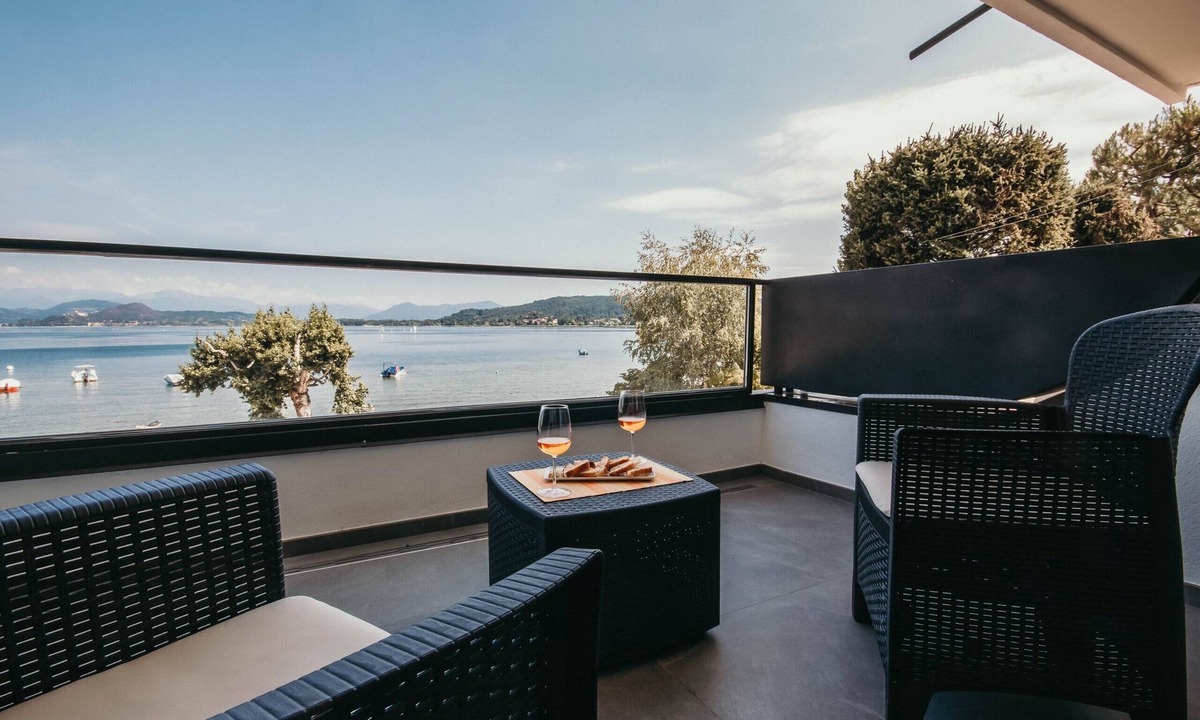 Villaggi Apartment | Appartamento Martina - Lakeside L&B