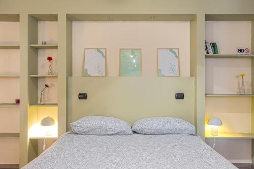 Albate Apartment | Appartamento Aleph with private parking, next train station