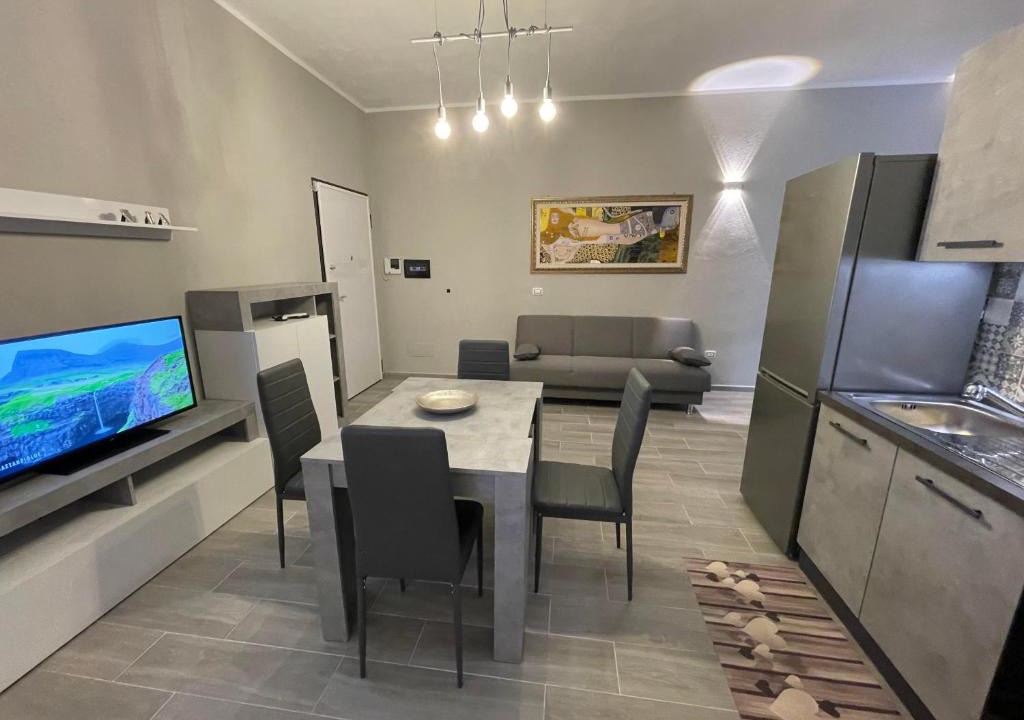 Carbonia Apartment | APPARTAMENTO ELEGANTE CARBONIA