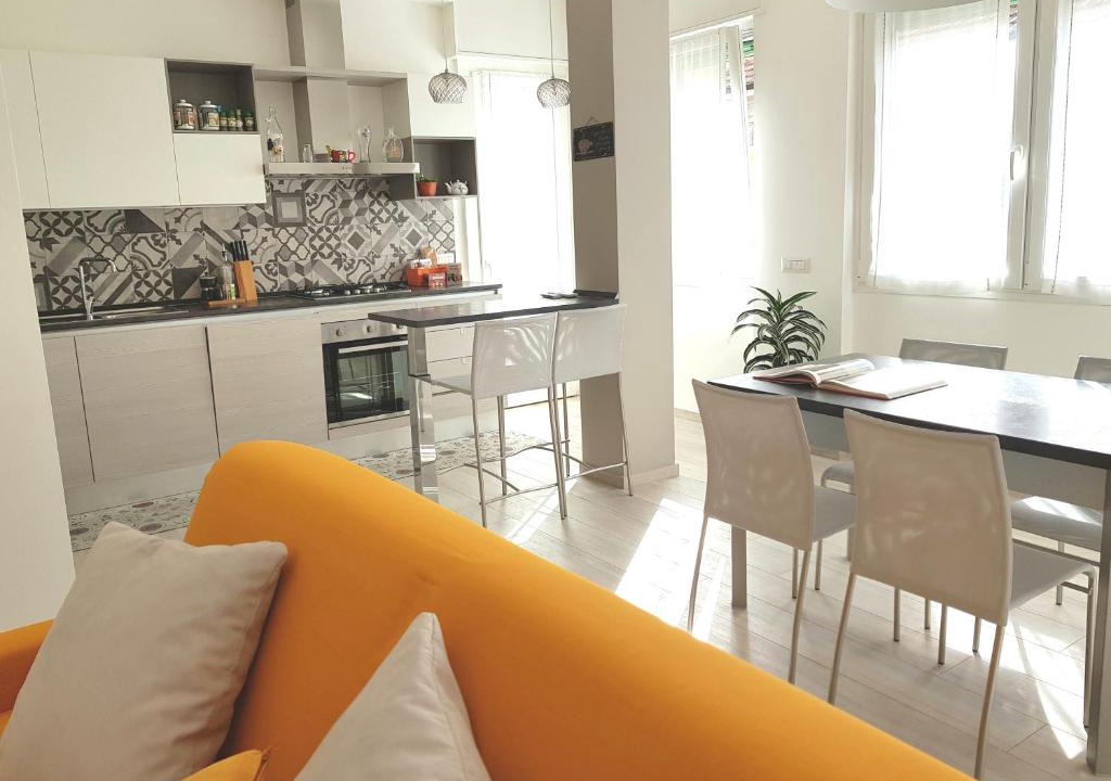 Arona Apartment | Appartamento La Casetta