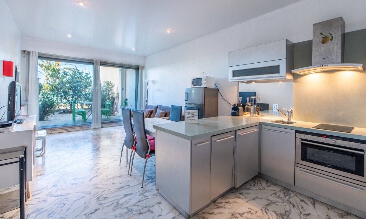 Fabron Apartment | Appartement EROS