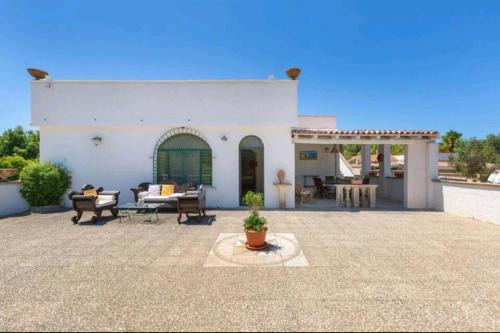 Presicce Villa | Authentic Salento Villa near Beach & Wi-Fi