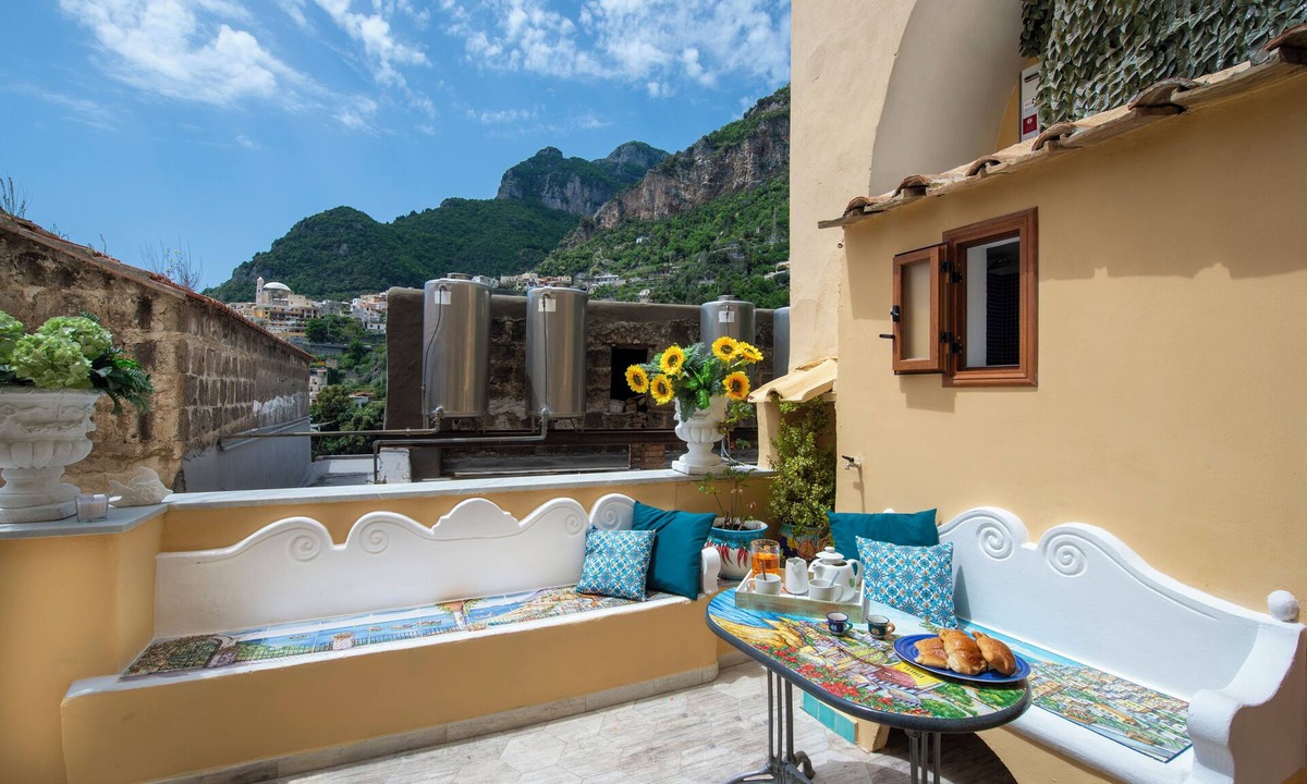 Montepertuso Apartment | Barbera House B