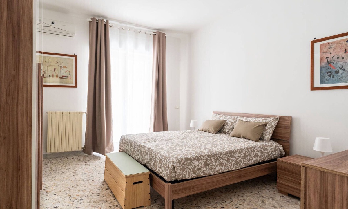 Municipio 2 Apartment | Bari Station Classic Apartment by Wonderful Italy