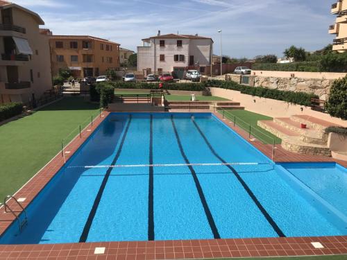 La Maddalena Apartment | Beautiful Apartment near the Beach with swimming pool
