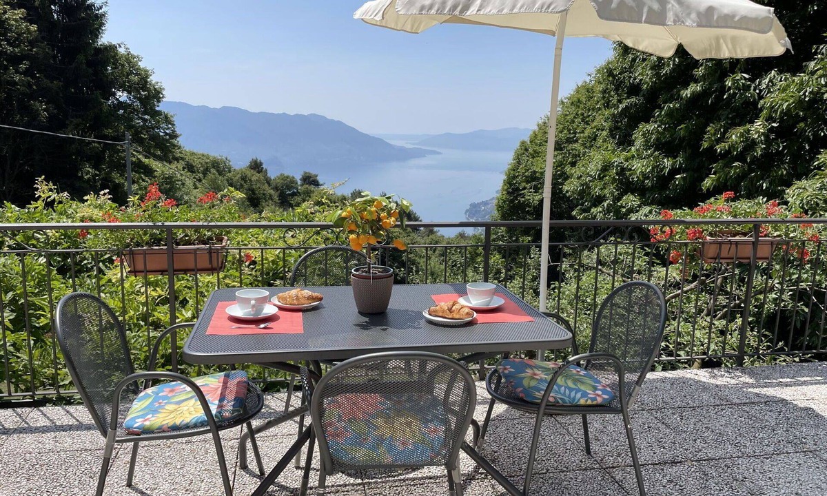 Trarego Viggiona House | Beautiful private villa for 4 guests with WIFI, TV, terrace and pets allowed