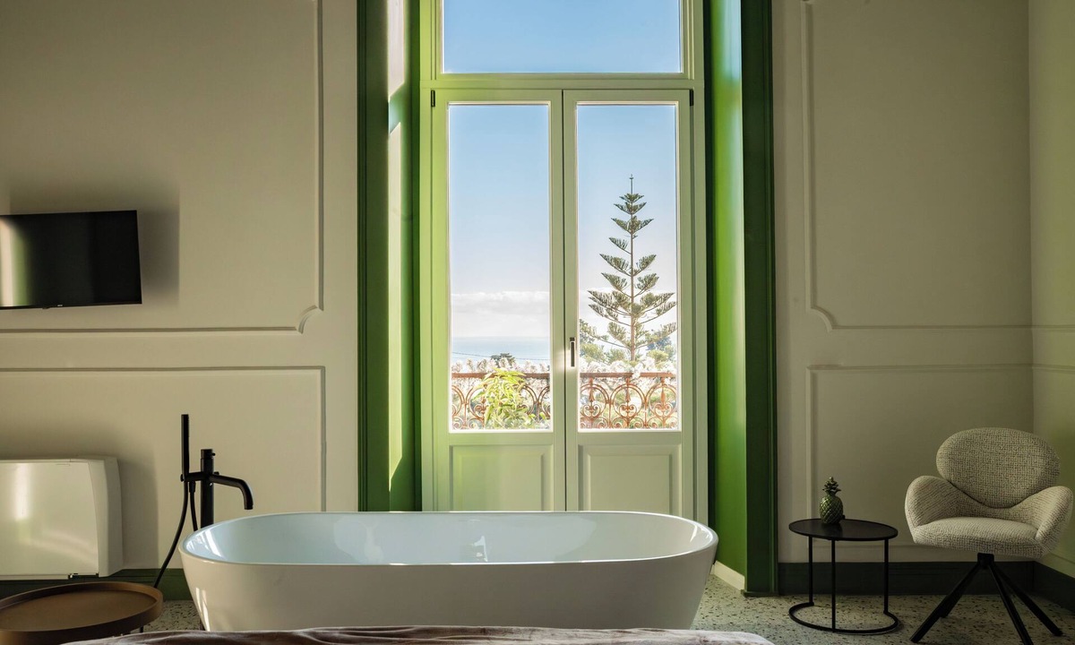 Acireale Bed & Breakfast | Bright and Elegant Sea-View Room with a Timeless Charm