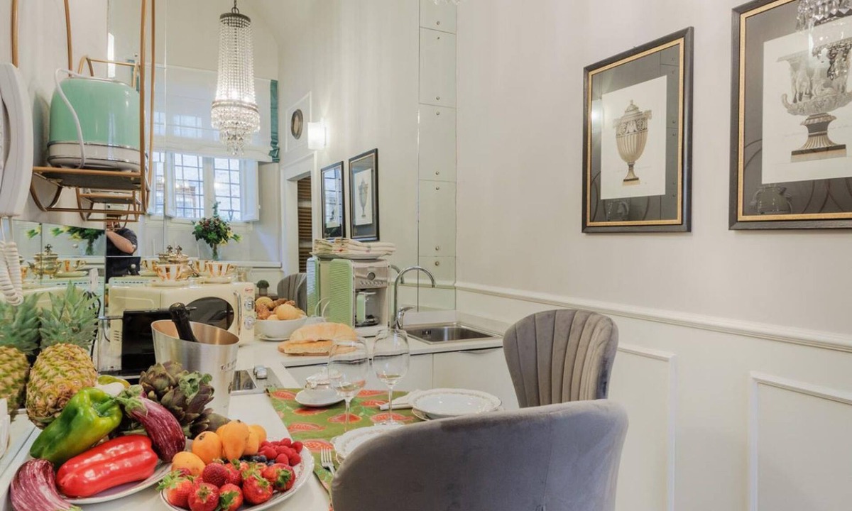 Lucca Historical Center Apartment | Busdraghi Studio Stylish at Via Fillungo