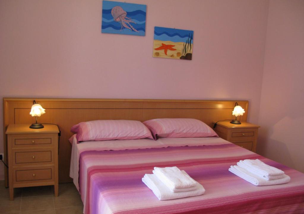 Marina di Mancaversa House | Camera medusa
