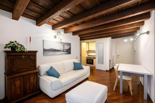 Borgo San Leonardo Apartment | Carillon