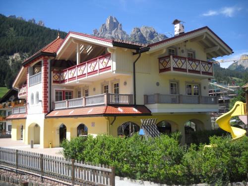 Pozza di Fassa Apartment | Casa Alessia