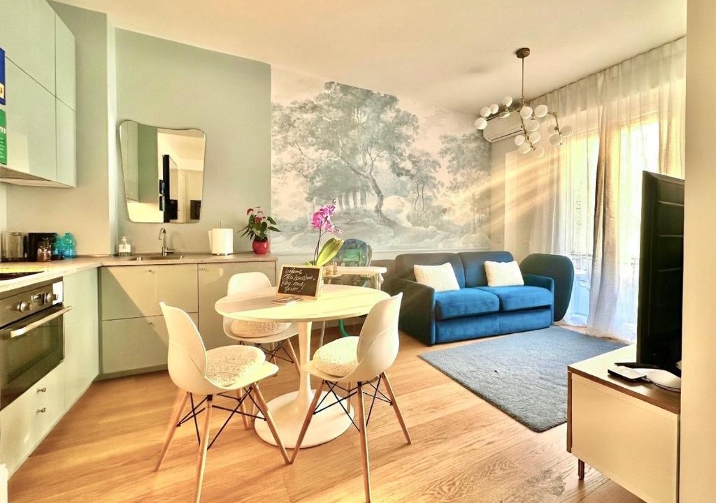 Central Station Apartment | Casa Angelo Design Flat - Central Milan, Porta Venezia, 3 metro stops Duomo
