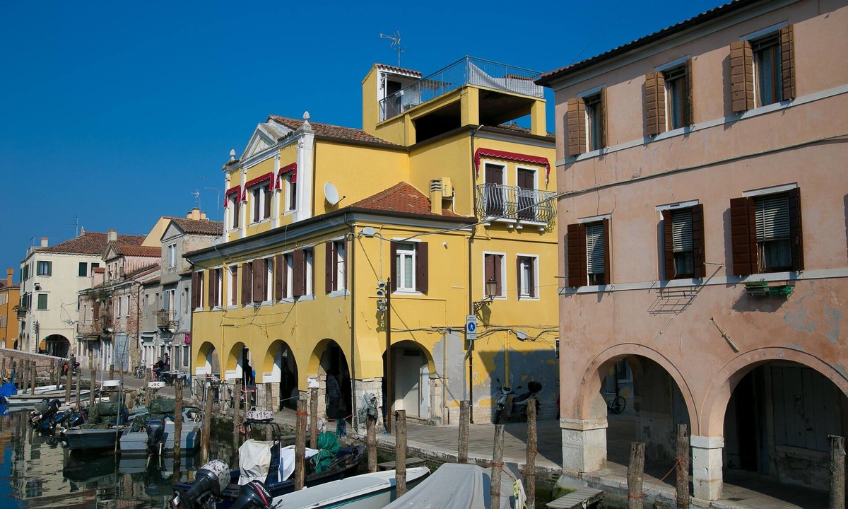 Chioggia Apartment | Casa Bastianello large apartment, view of Canal Vena Historic Center comfort