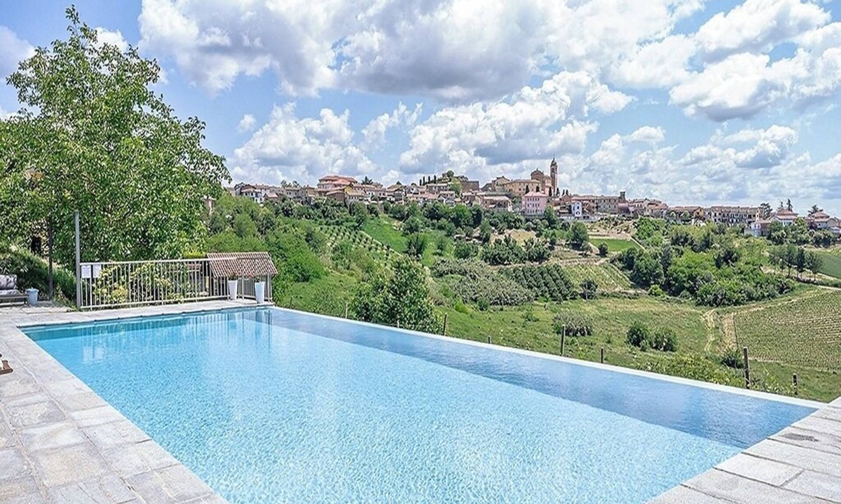 Castelnuovo Calcea House | Casa Bianca, charming farmhouse with infinity pool and stunning views