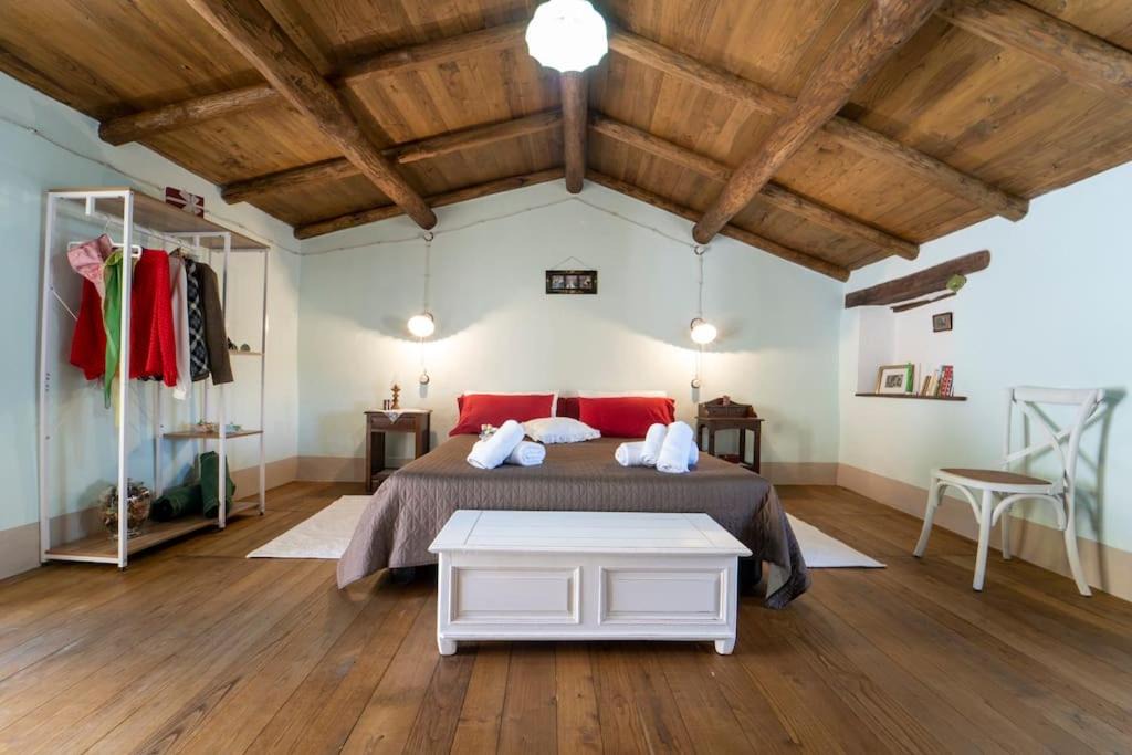 Austis House | Casa storica Austis, Sardegna