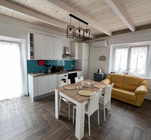 Carbonia Apartment | Casa Vacanze Iris