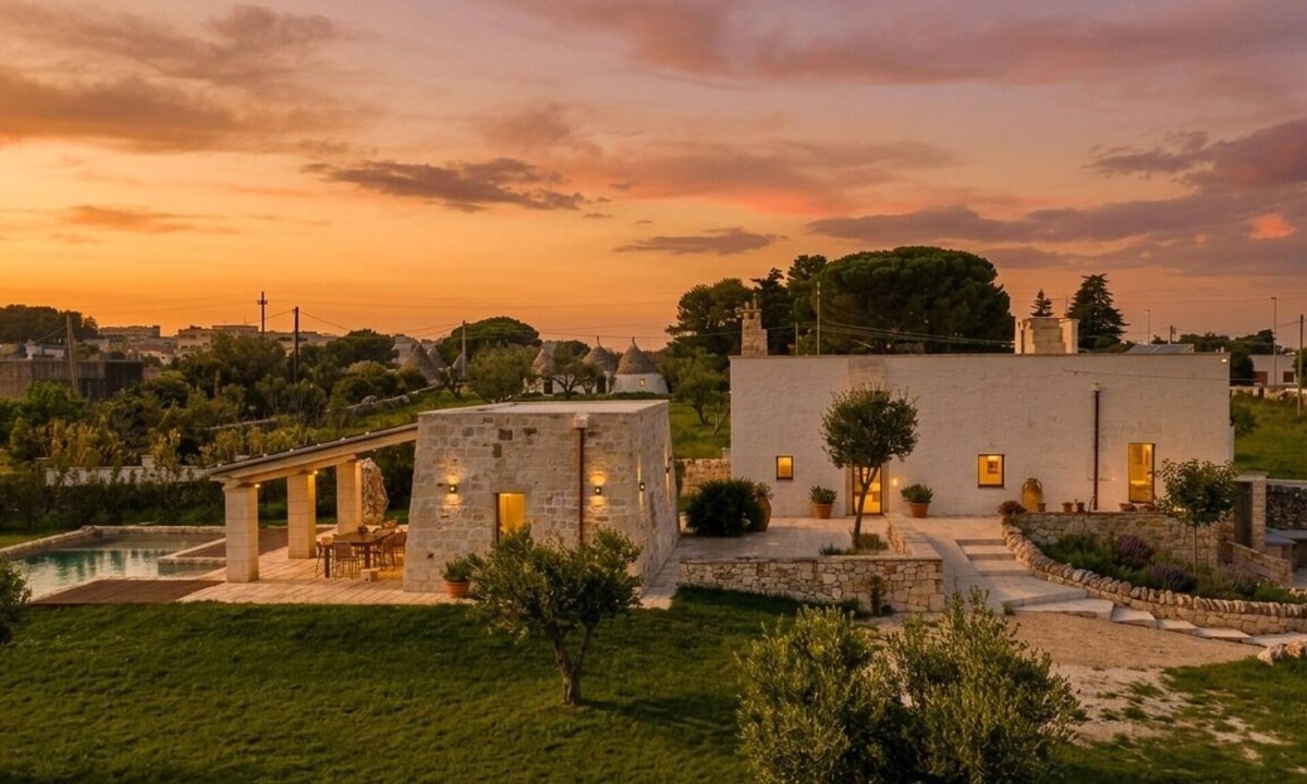 Martina Franca Villa | Casina d'Autore: Historic Charm, Salt Pool with Baby Pool in Itria Valley.