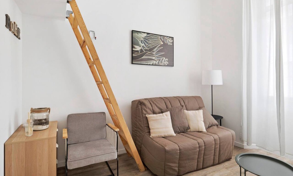 California - Pezou Apartment | Charming Air-Conditioned Studio in Cannes