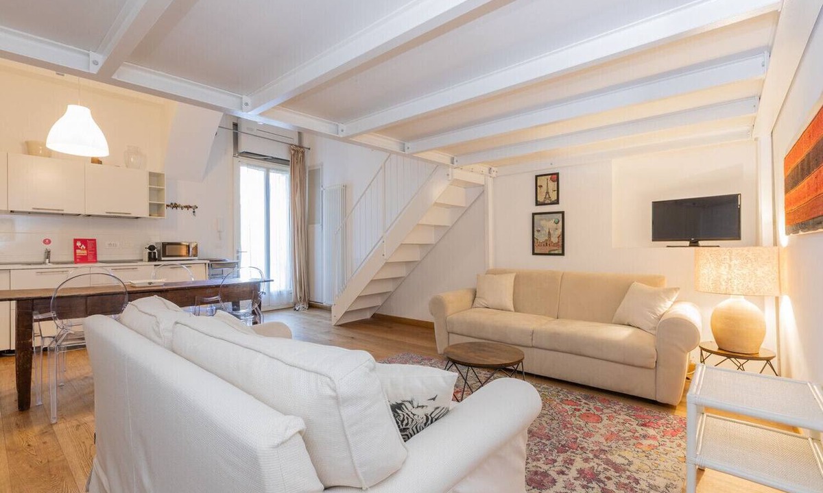 Roman Quarter Apartment | Charming Studio by Wonderful Italy