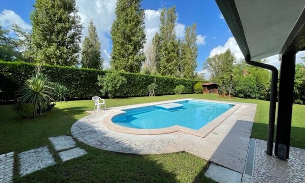 Isola Albarella Villa | Charming villa with pool in Albarella