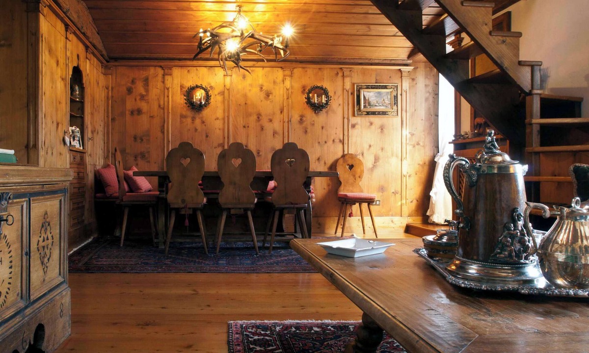 Cortina d'Ampezzo Apartment | Classy typical apartment in Alvera'