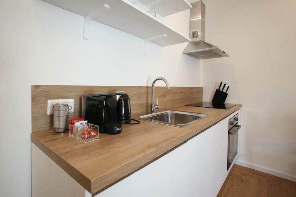 Ponte Seveso Apartment | Contemporary Studio - Central Station-NoLo area