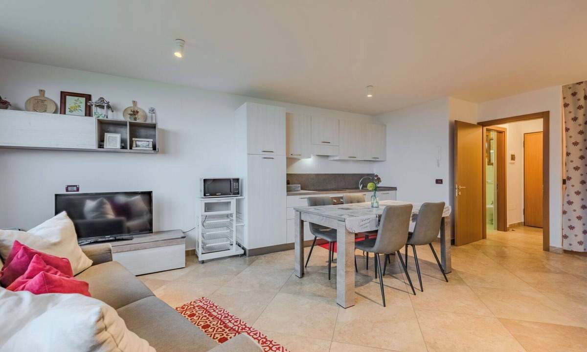 Folgarida Apartment | Cosy apartment for 4 guests with WIFI, TV and panoramic view