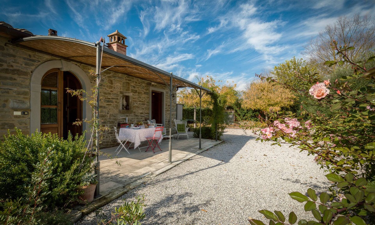 Cortona House | Cosy cottage with large private pool and perfectly mantained garden - 2-BR