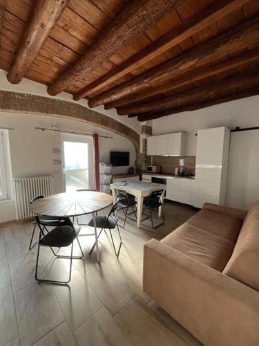Bergamo House | DAISY Air Conditioning - Free Parking - WiFi - Self Check-in