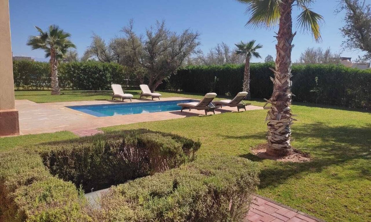 Annakhil Villa | Detached 4-front villa with swimming pool