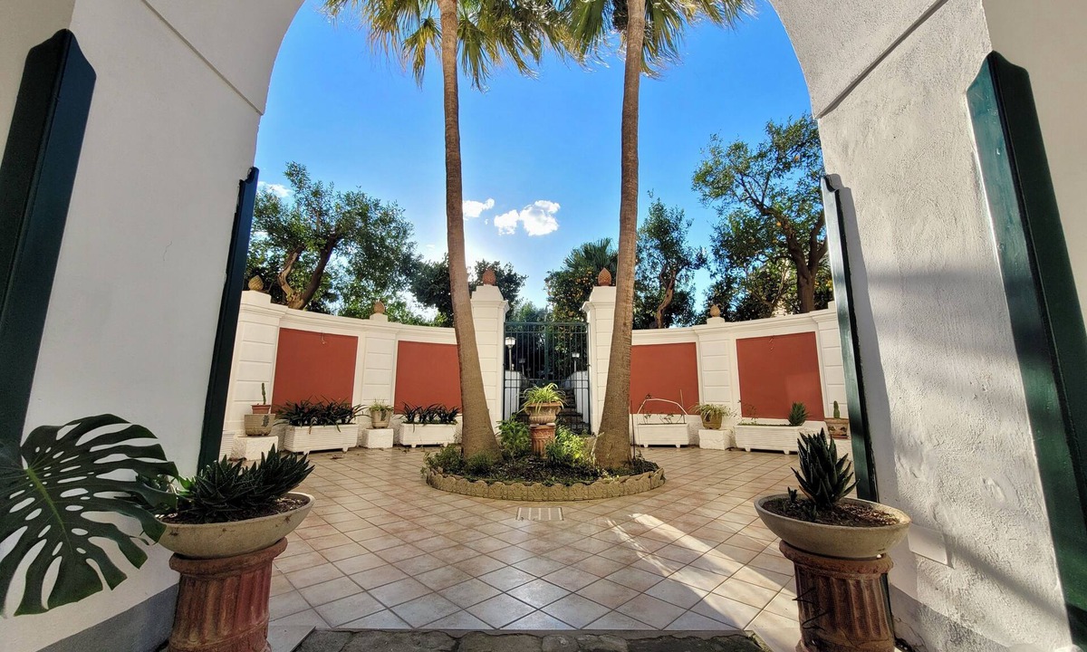 Meta House | Donna Rita suite with garden