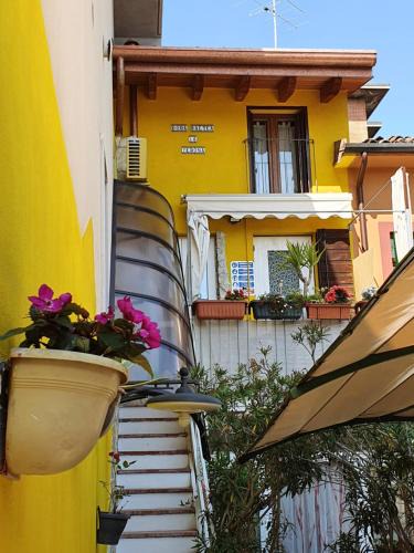 Sud-Ovest House | Dora Baltea Monolocale primo piano Mansarda secondo piano