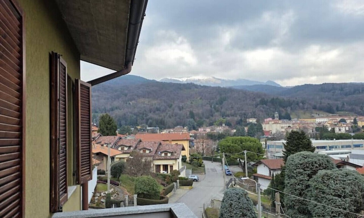 Albese con Cassano Apartment | Easy Albese Comfort Apartment