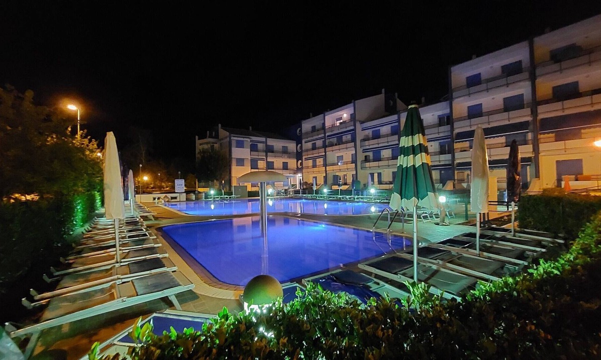 Torre di Fine Apartment | Fantastic Apartment in Modern Residence with two Swimming Pools