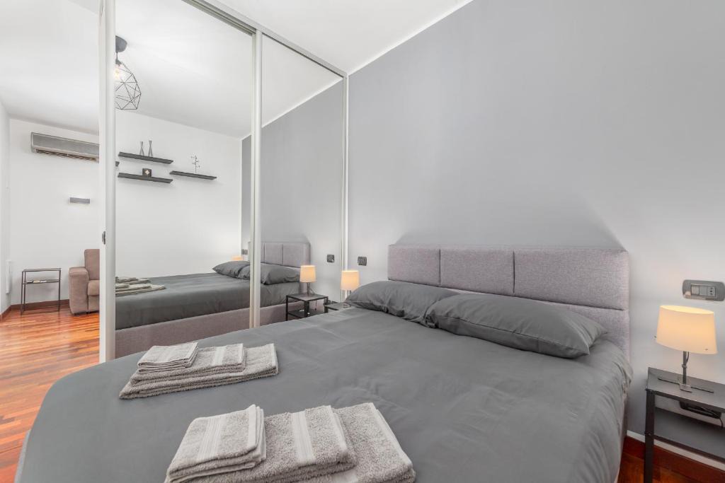 Segnano Apartment | Free Private Parking - 5min to Metro - Balcony - Quiet