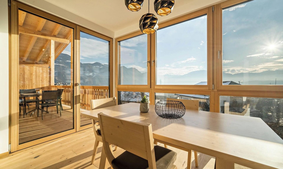 Andriano Apartment | Friendly Apartment "Eiche im Nockerhof" with Mountain View, Wi-Fi & Terrace