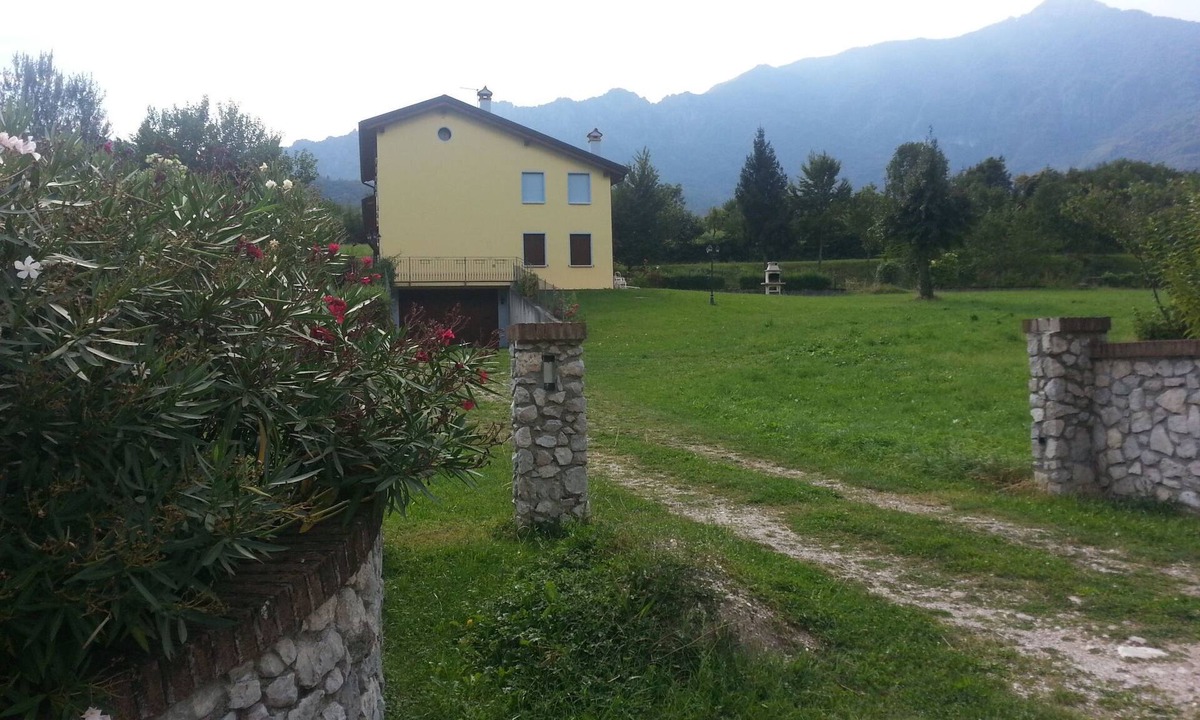 Velo d'Astico Apartment | Gemütliche Ferienwohnung in Seghe mit Grill und Garten by Interhome