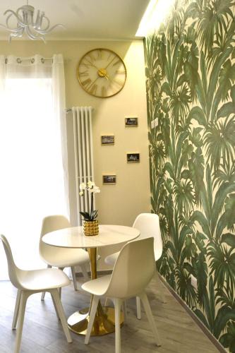 Torre Angela Apartment | Green and Blue Apartment - Metro C, Free Parking and Wifi